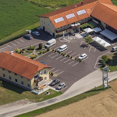 Pension Weinbauer Hofkirchen im Traunkreis Buitenkant foto